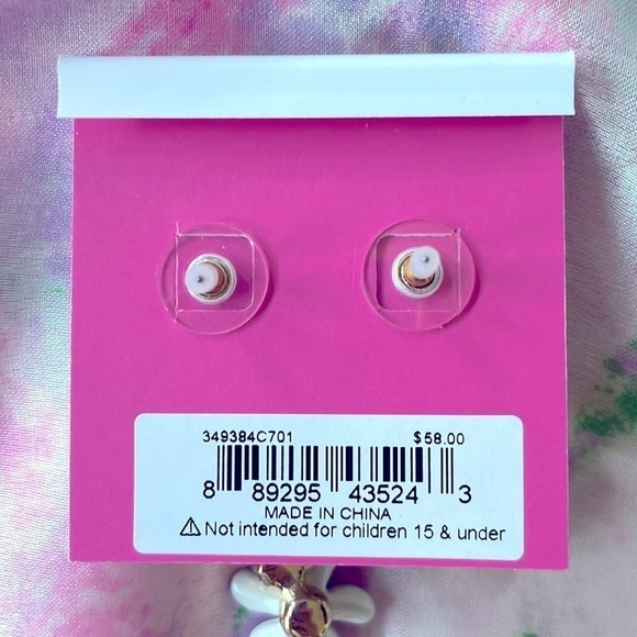 Brand New Betsey Johnson Lemon Flower Floral Fruit Gold Tone Drop Earrings - Picture 7 of 8